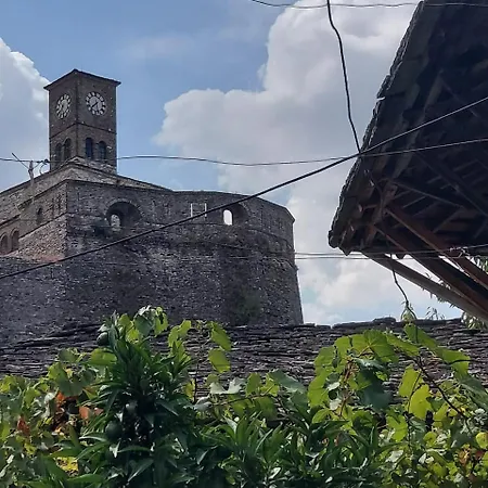 Traditional House & Shapllo Διαμέρισμα