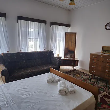Traditional House & Shapllo Αργυρόκαστρο