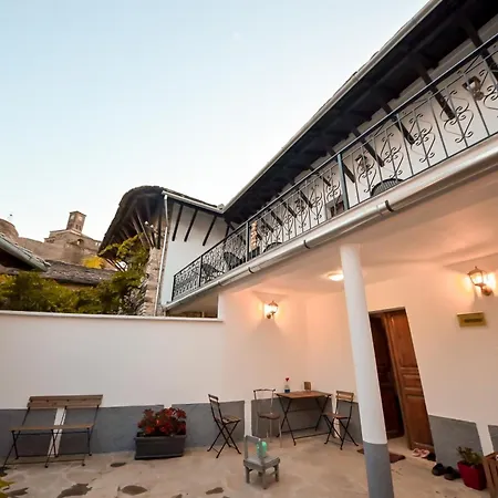 Traditional House & Shapllo Διαμέρισμα Αργυρόκαστρο