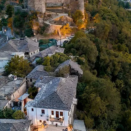 Διαμέρισμα Traditional House & Shapllo