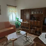 Appartement Traditional House Shapllo Gjirokastër