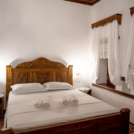 شقة Traditional House & Shapllo Gjirokastër