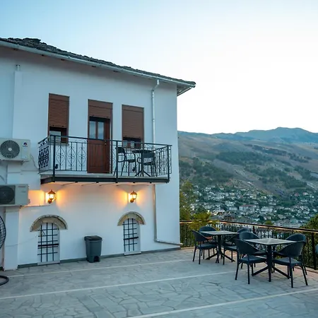 Traditional House & Shapllo شقة Gjirokastër