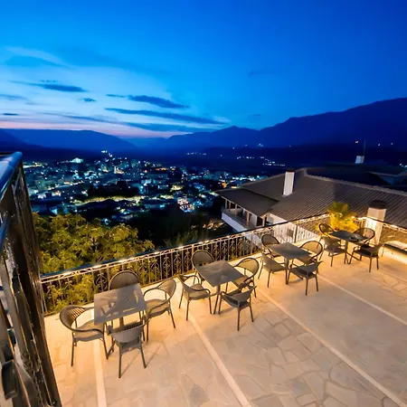 Traditional House & Shapllo شقة Gjirokastër