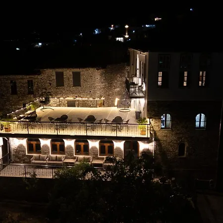 Traditional House & Shapllo