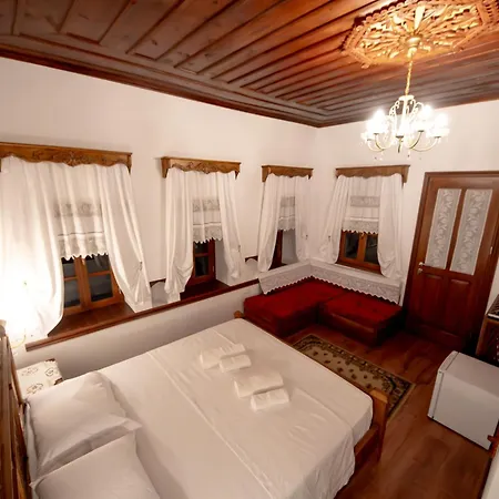 Traditional House & Shapllo