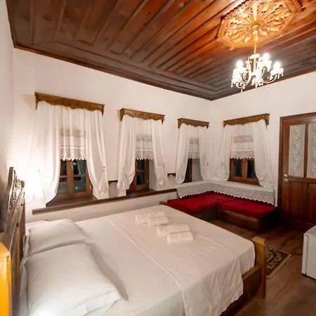 Traditional House & Shapllo *