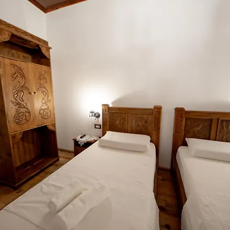 شقة Traditional House & Shapllo Gjirokastër