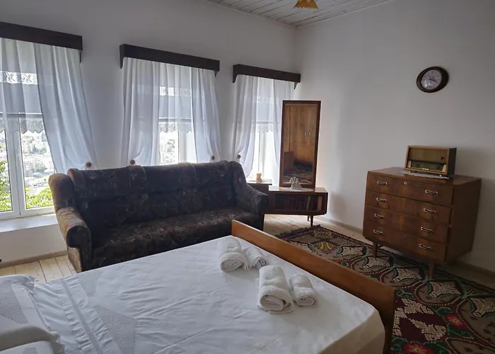 Traditional House & Shapllo Gjirokastër