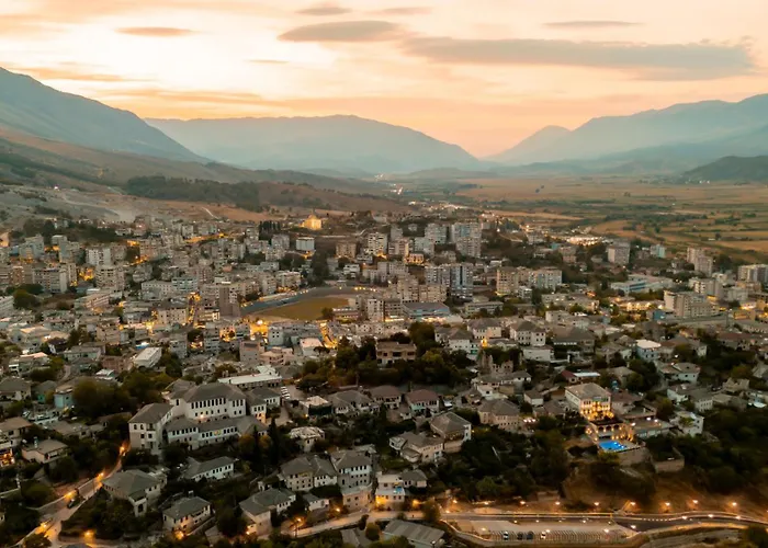 Traditional House & Shapllo *