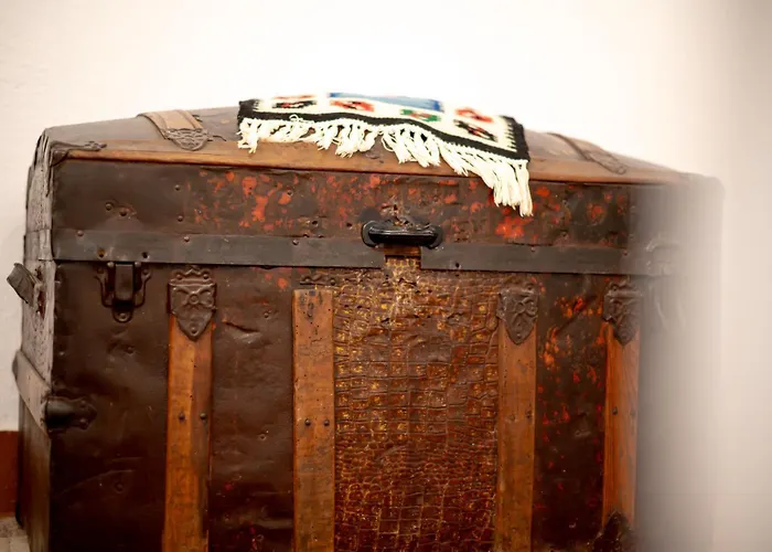 Traditional House & Shapllo 公寓