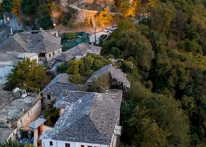 公寓 Traditional House & Shapllo