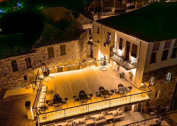 公寓 Traditional House & Shapllo Gjirokastër